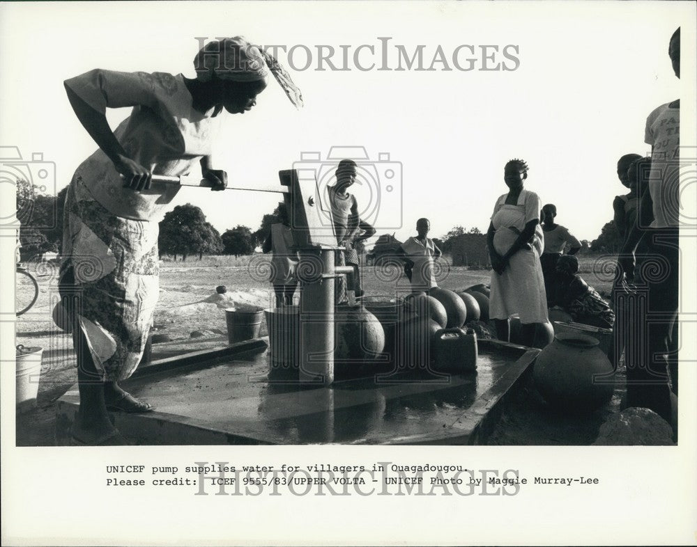 Press Photo UNICEF Water Pump, Ouagadougou - KSB62249 - Historic Images