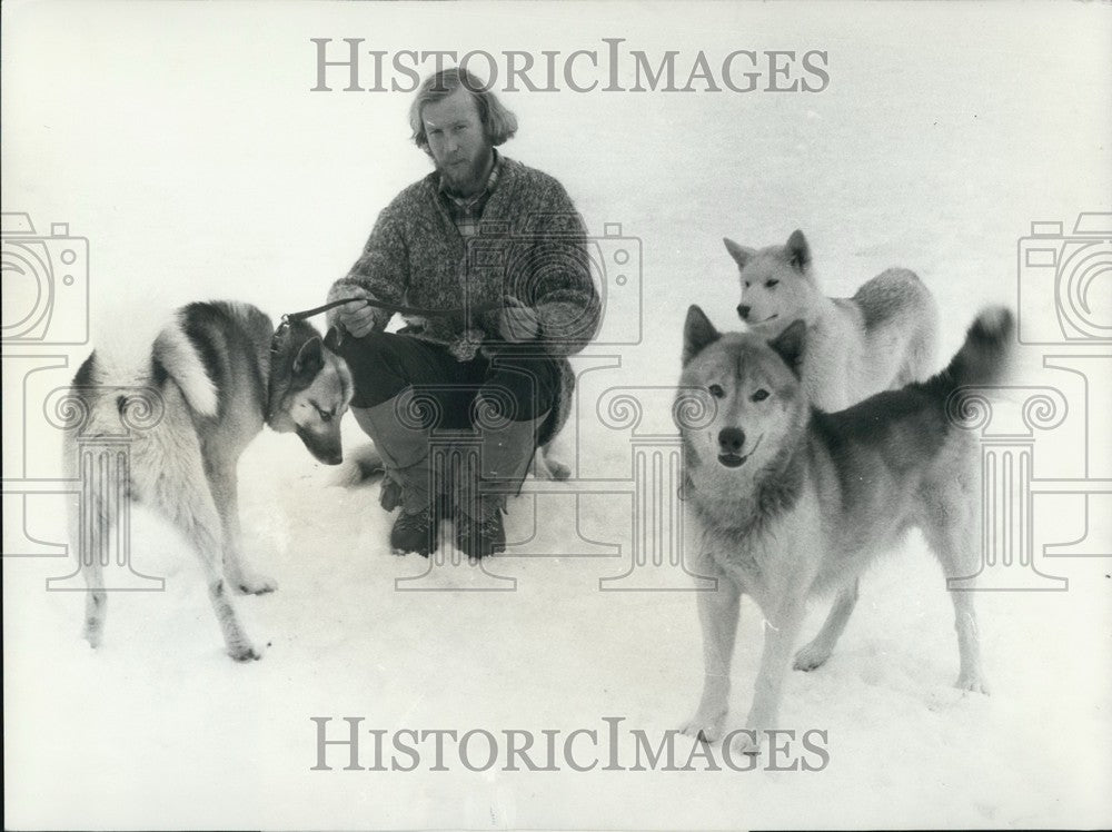 1975 Swiss Biologist Al Bongard Saves 3 Eskimo Dogs - Historic Images