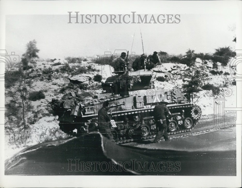 1967 The Middle East War Israeli Move Into Jordan Beath Ikas - Historic Images