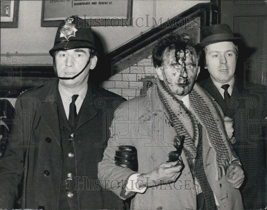1969 Bleeding Man Oxford Street Demonstration Arrival Nixon - Historic Images