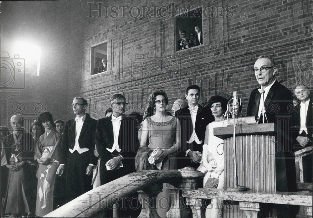 1968 The Nobel Prize Winners Speech To The Students-Dr Luis Alvarez - Historic Images