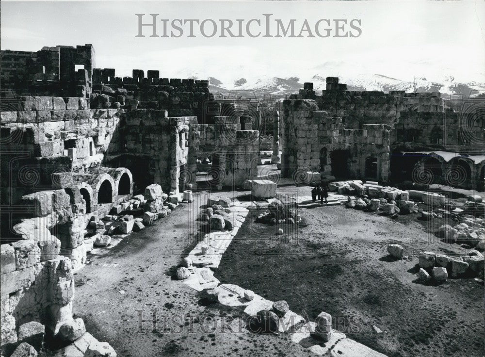 Press Photo Hexagonal court in Baalbek - KSB63053-Historic Images