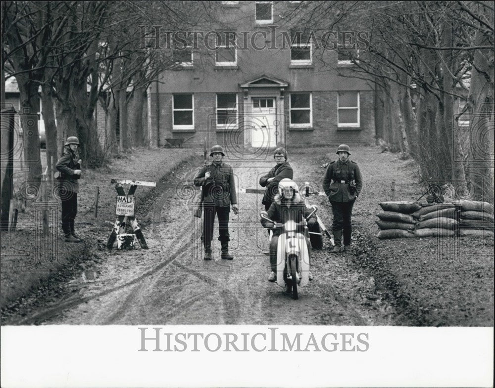 Press Photo Butlins Holiday Camp Uniform Guards Keep Watch - Historic Images