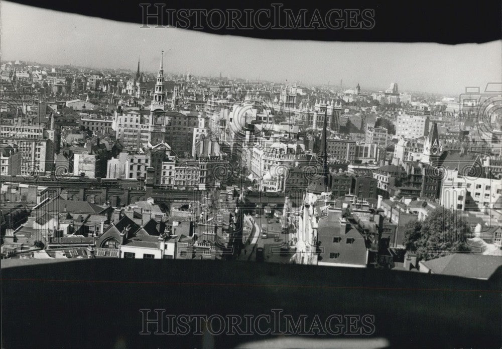 Press Photo Great Tom's Three Dials. Ludgate Hill, Fleet street, St. Biides Chur - Historic Images