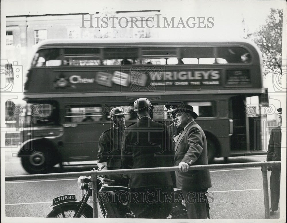 1955 Press Photo Rail strike continues - KSB63313 - Historic Images