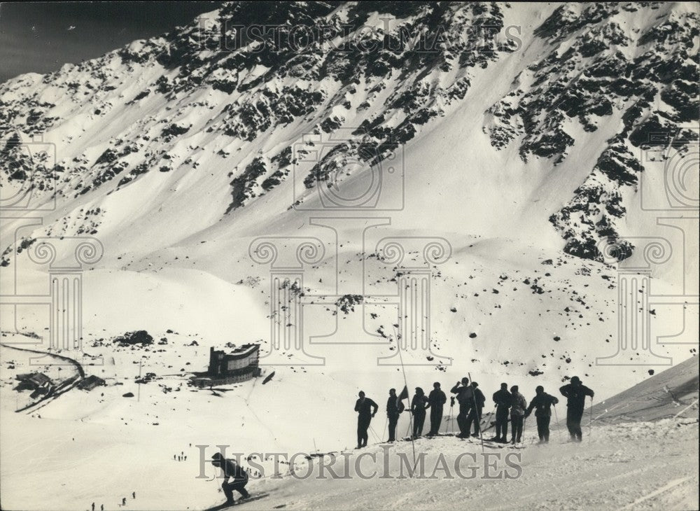 Press Photo Gran Hotel, Portillio, Chile 10,000 ft - KSB63515-Historic Images