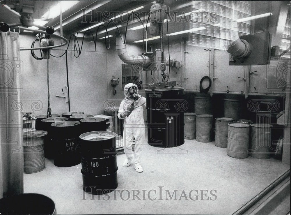1976 Press Photo Disposal Nuclear Garbage Swiss Nuclear Research Center-Historic Images