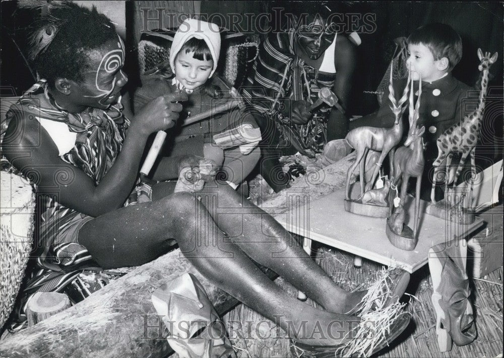 1963 Press Photo Wood cutters from the African Bush - KSB63623-Historic Images