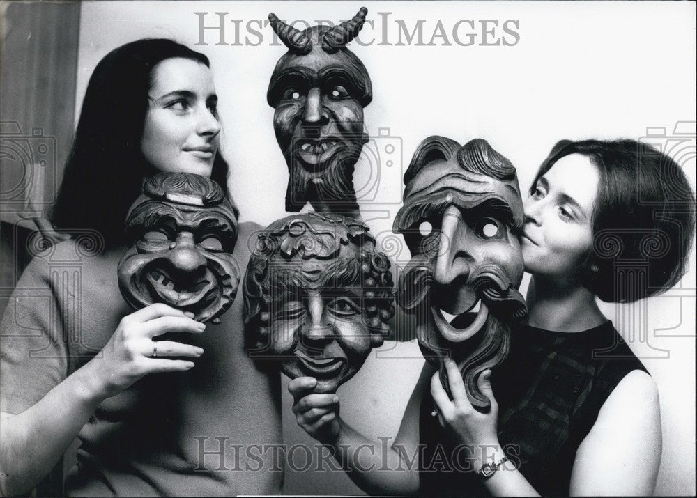 1965, Creepy decorationsmade of precious Zierben wood in Germany - Historic Images