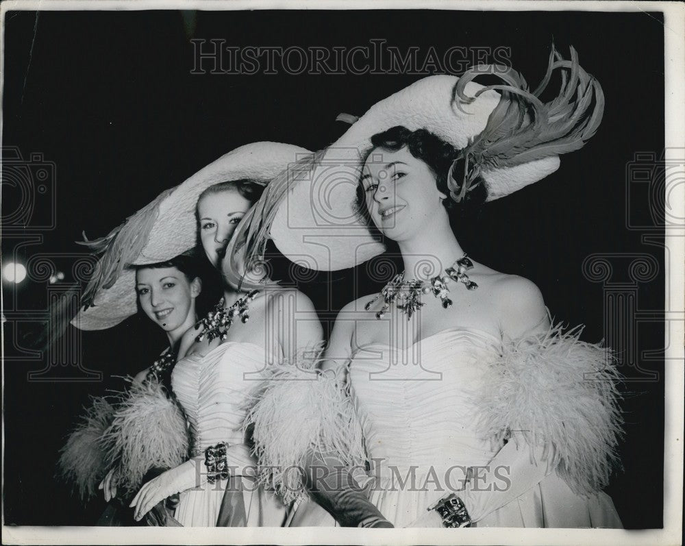 1952, Barbara Lewis, Rusty Evans, Bunty Kennedy in "Excitement" - Historic Images