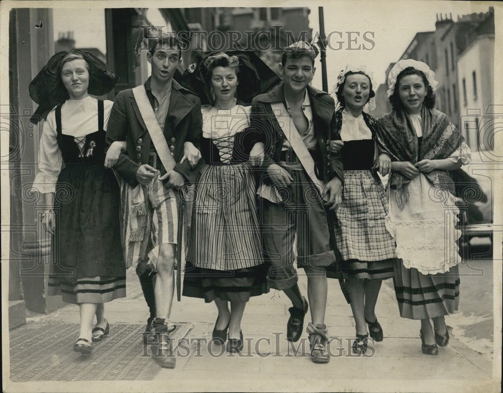 Press Photo People in costume - KSB64643-Historic Images