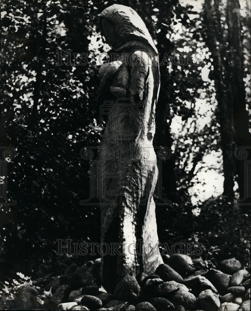 Press Photo “The Madonna In The Woods” By Sculptor Doug Rouse - Historic Images