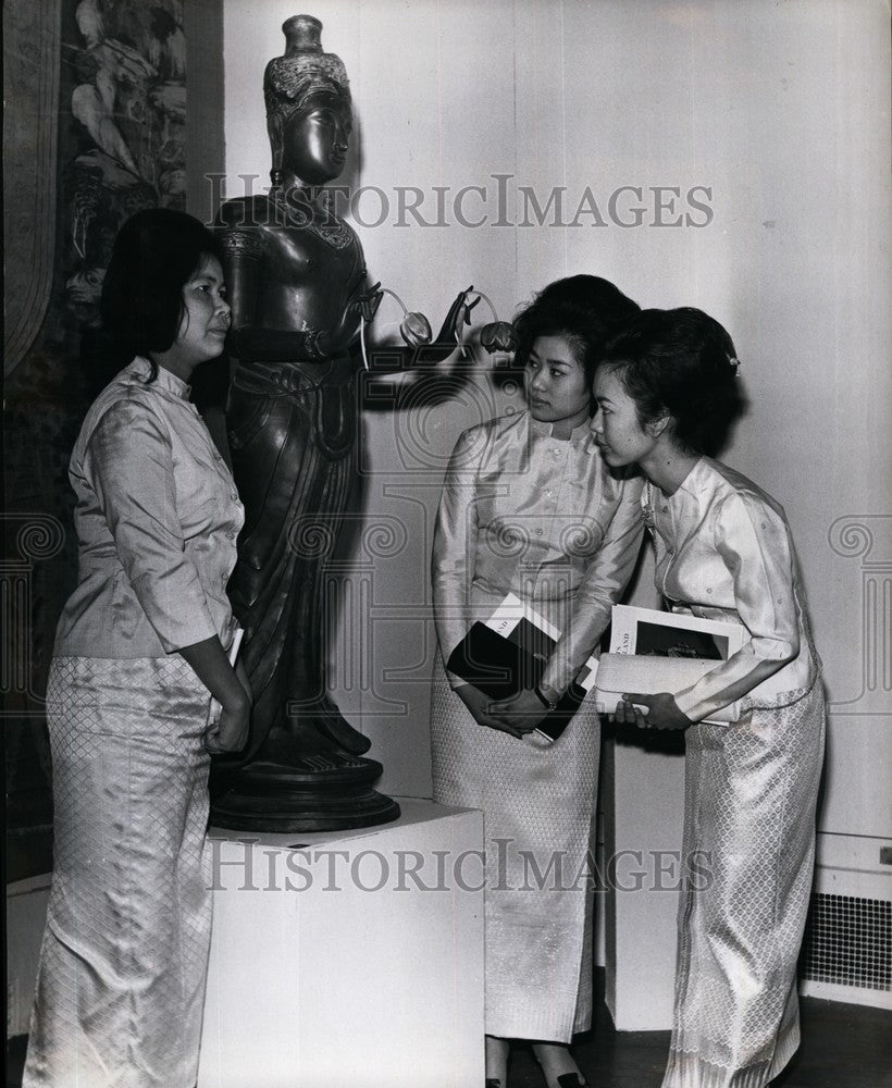 1964 Press Photo Arts Of Thailand Exhibition In London Victoria Albert Museum - Historic Images