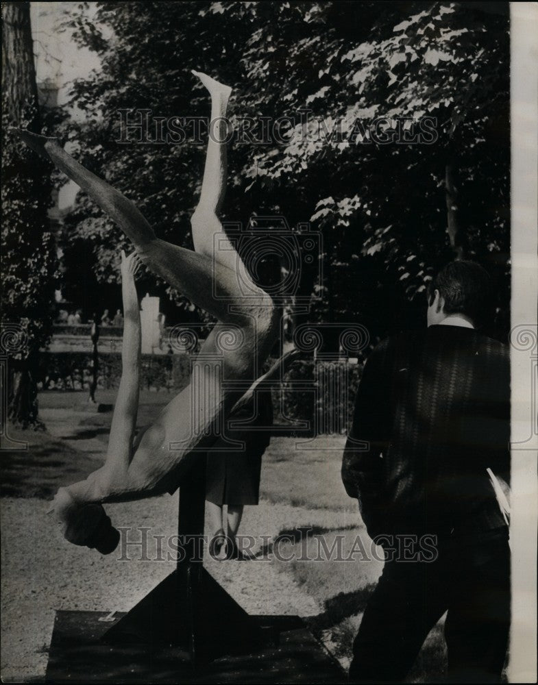 1966 Press Photo Human Shapes Exhibition At Redin Museum Fall Of Merlier Statue-Historic Images