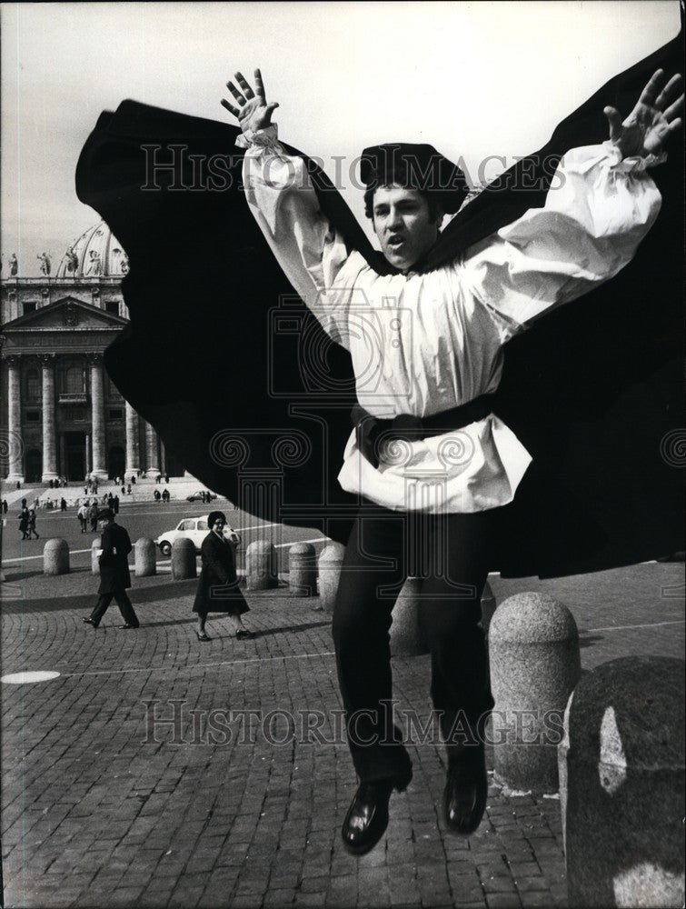 1974 Press Photo Rome Sculptor Carlangelo - KSB64901 - Historic Images