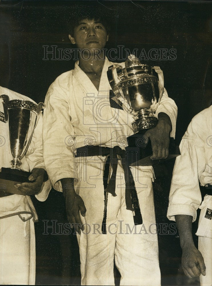 1972 Press Photo Brazil's Luis Watanabe Win the Karate World Championships - Historic Images