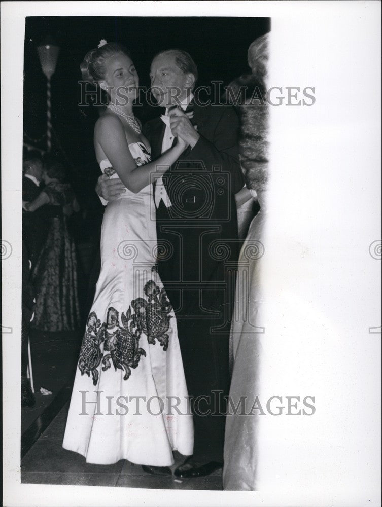 1960 Paul Getty Holds1M Coming Out Party For Jeanette Constable- Max - Historic Images