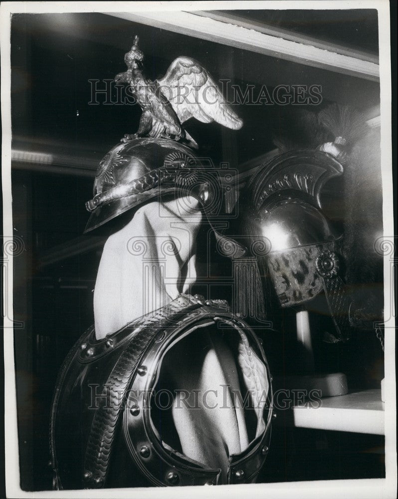 1961 Press Photo Tower Of London,suit of armor - Historic Images