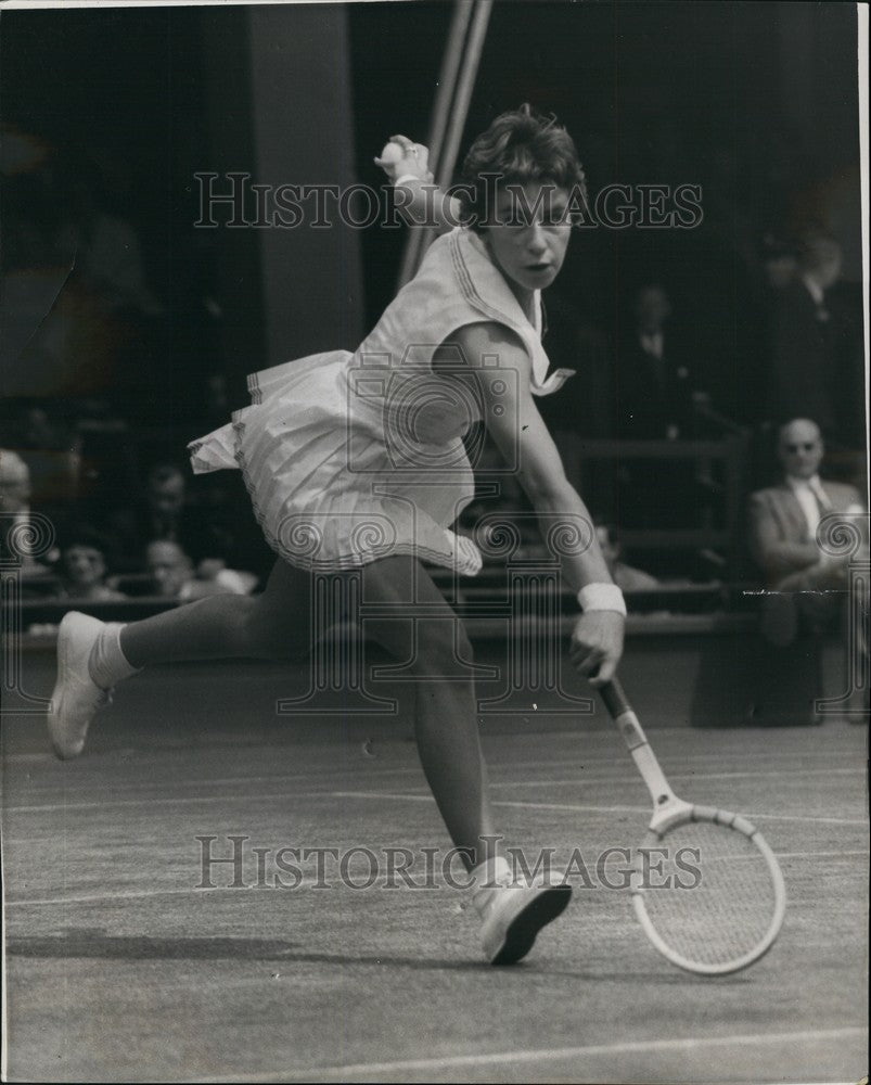 1959 Ladies’ Singles at Wimbledon Miss Bueno beats Miss Buding - Historic Images