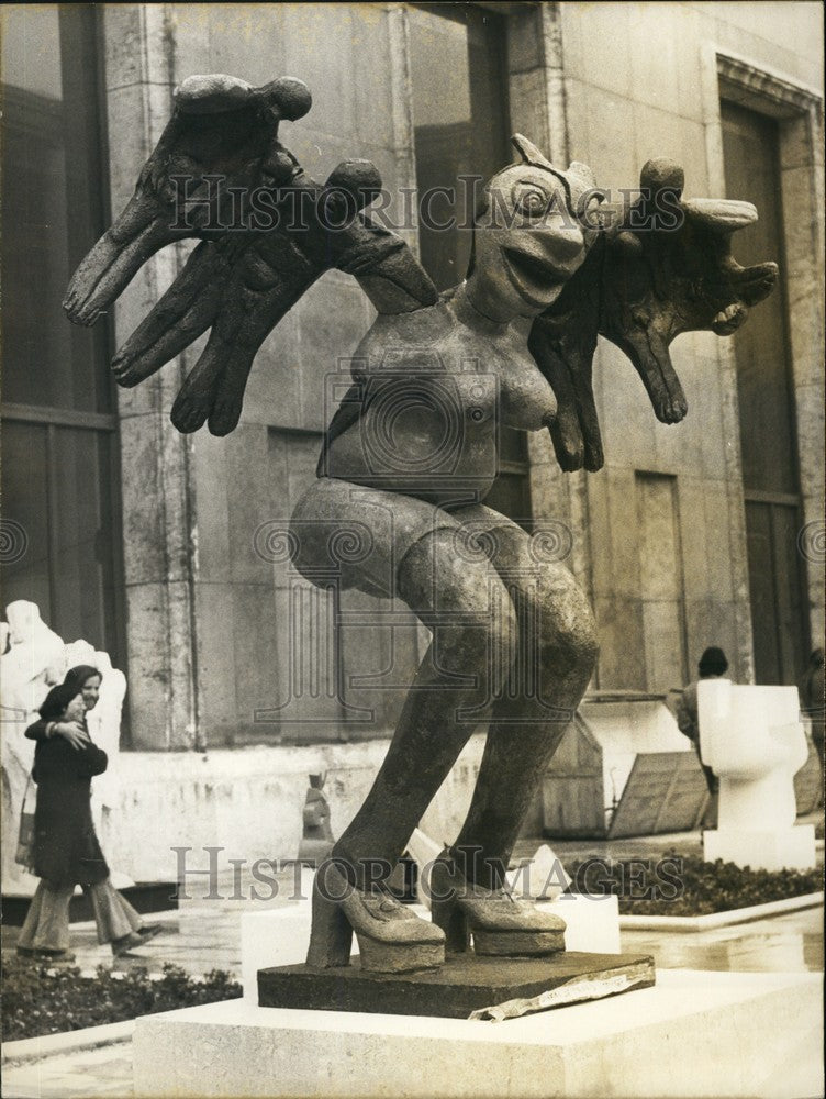 1974 Press Photo creature of painted concrete - KSB65953 - Historic Images