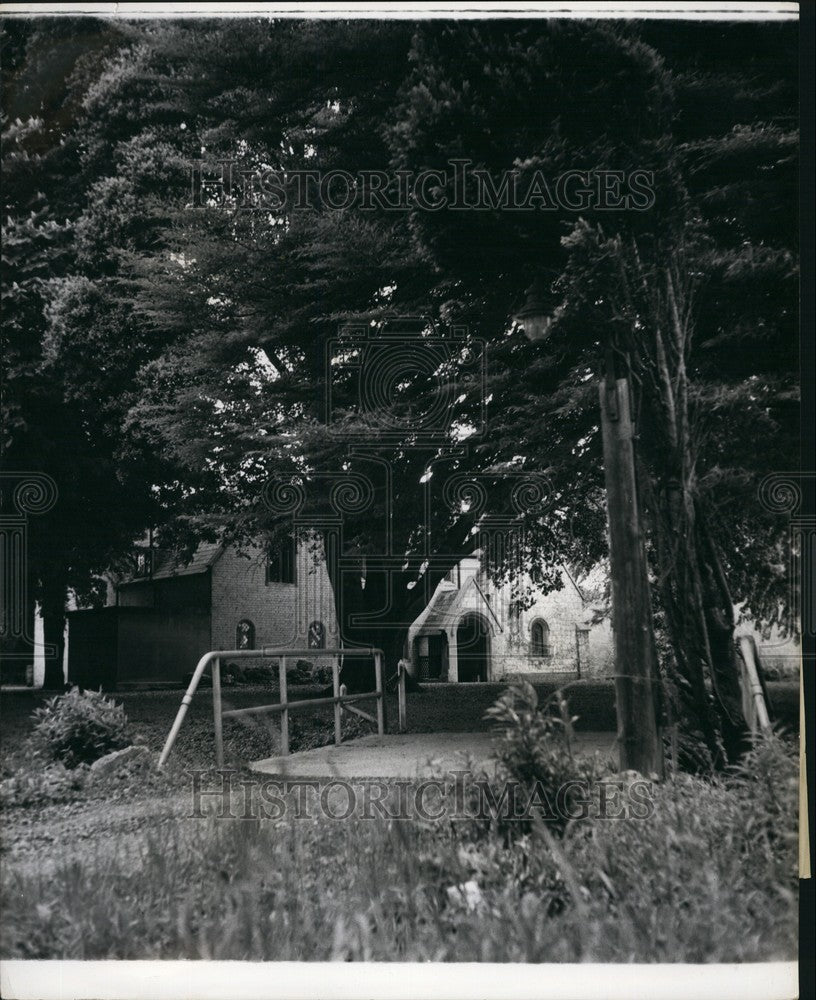 Press Photo Magna Carta Island House Grounds Miss Alberto Bigelow - Historic Images