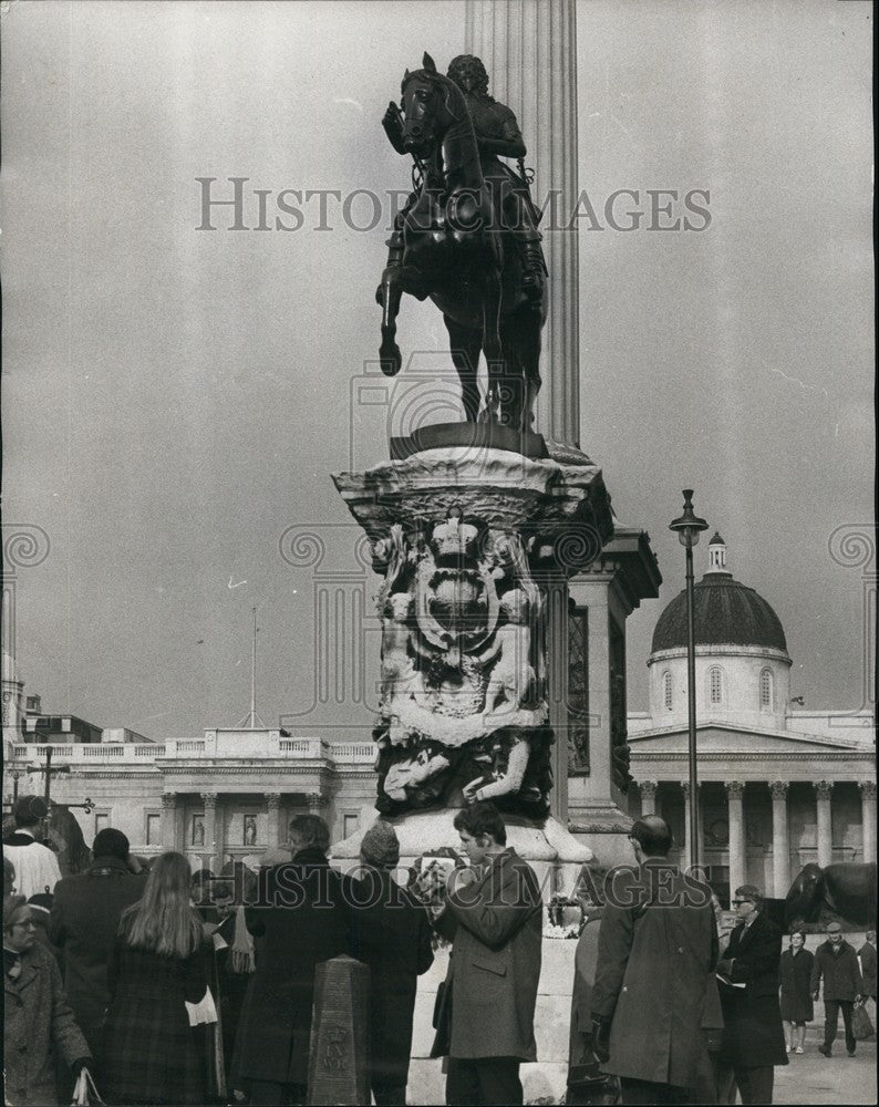 1970 Whitehall Memorial Statue King Charles I St Martin In The Field - Historic Images