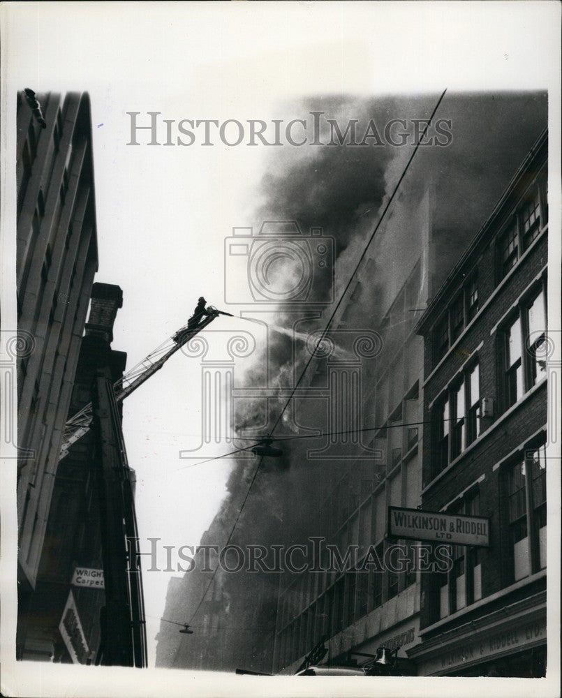 1960 Press Photo Eleven Die In Liverpool Store Blaze-Church Street London - Historic Images