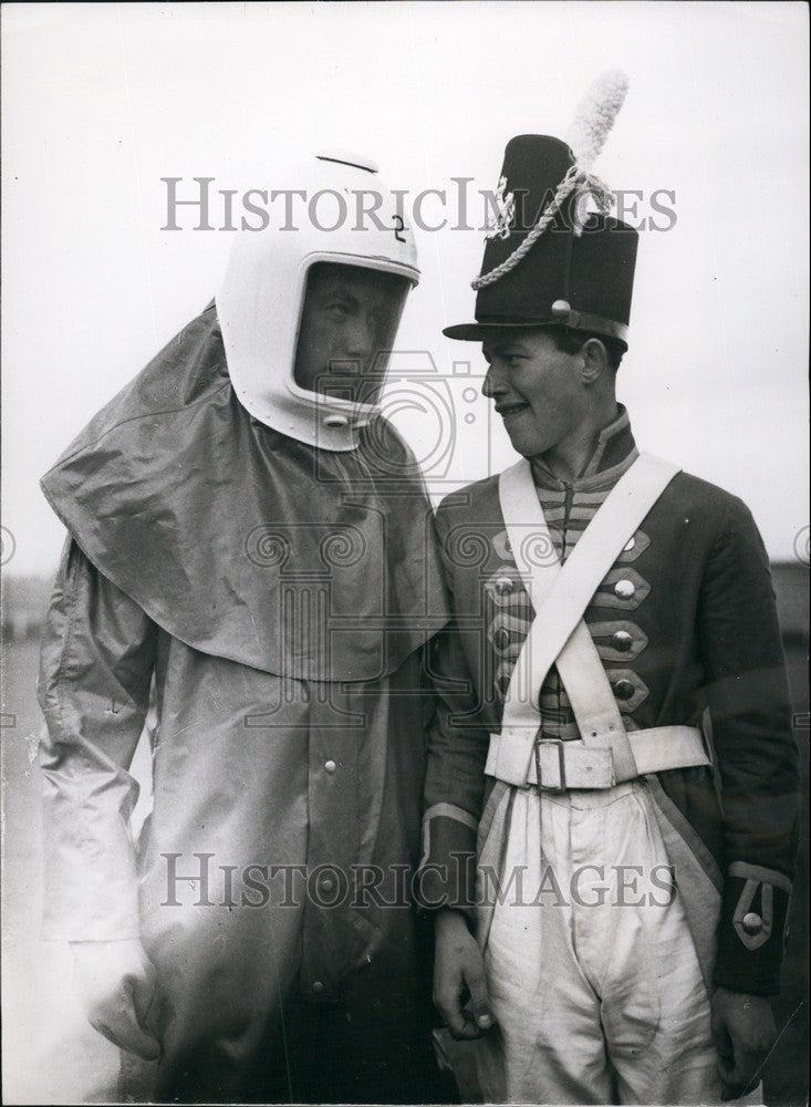 Press Photo Rehearsing For The Woolwich Searchlight Tattoo Contrast - Historic Images