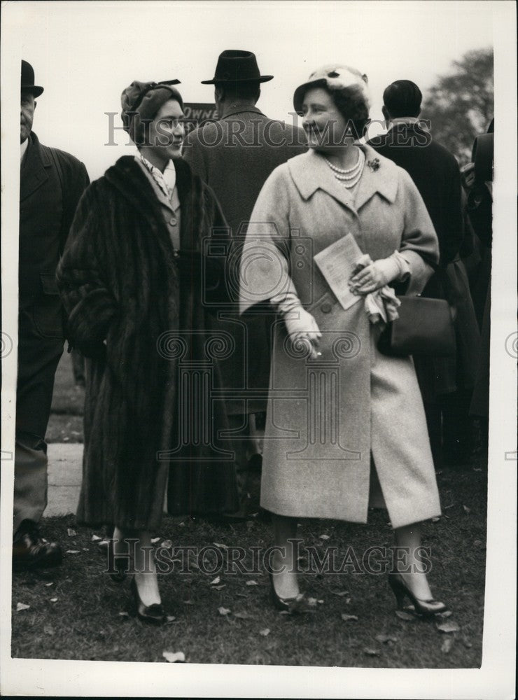 1958 Press Photo Princess Margaret/Queen Elizabeth - KSB66879-Historic Images