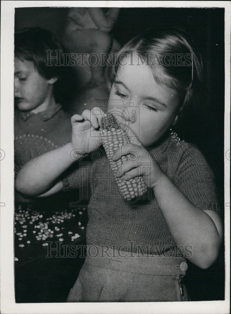 1953 Press Photo Swedish Princess Marijke at Maize Picking Competition - Historic Images