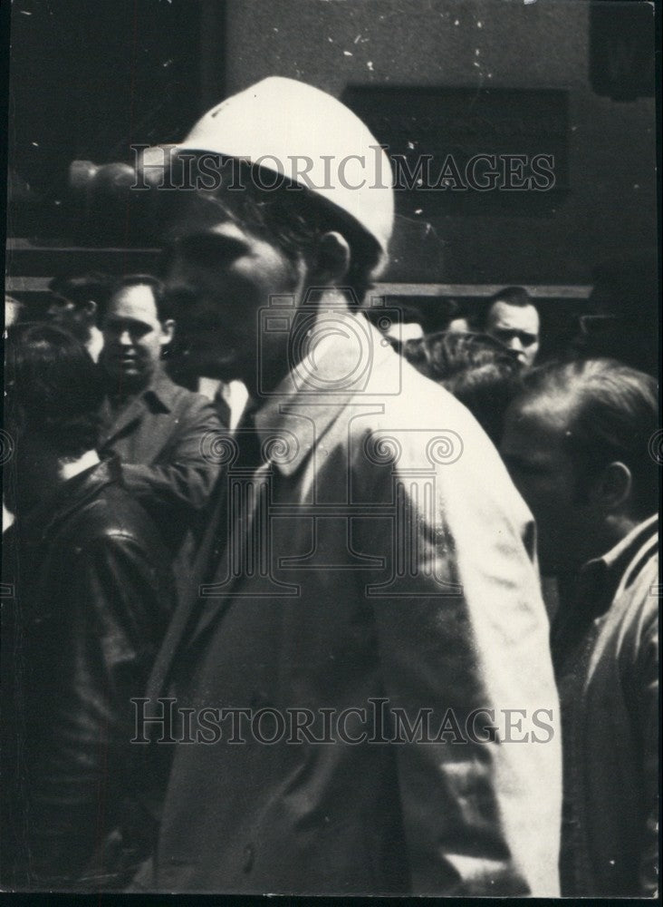Press Photo Man in Sport Coat and Hard Hat - KSB67103 - Historic Images