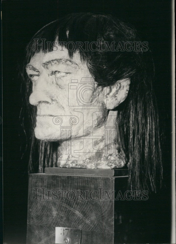 1957 Jean Vilar Bust By Jean Vlach At Independents Salon Exhibition - Historic Images