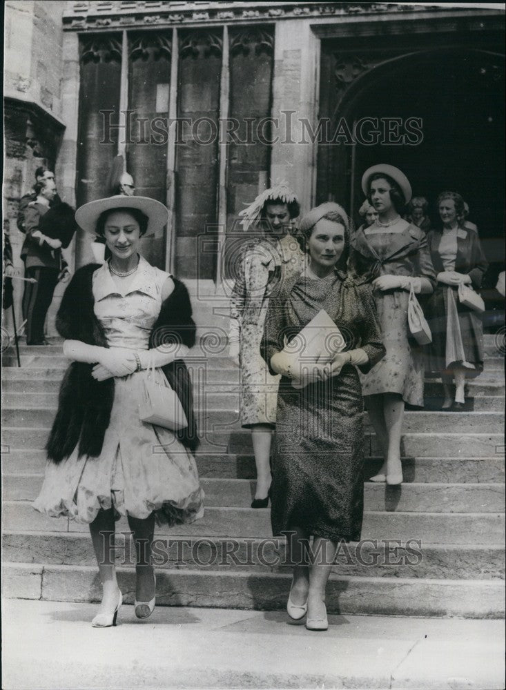 1958 Queen Holds Knights of the Garter Ceremony - Historic Images