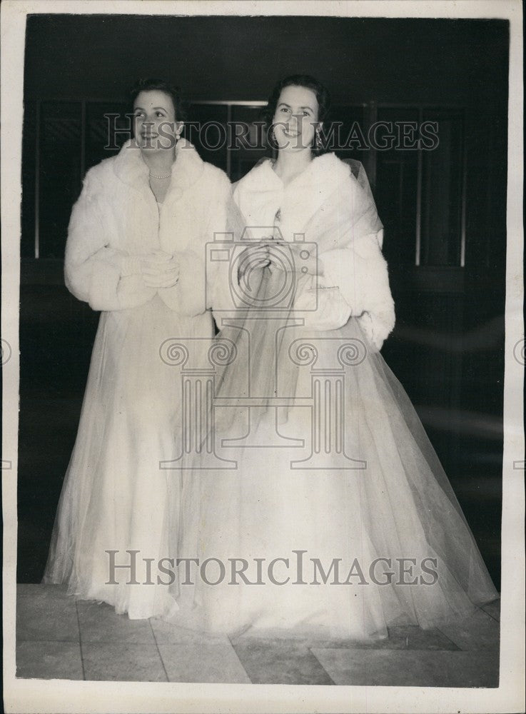 1952, Royal Festival Hall Program Attendees Shirley Patricia Stratton - Historic Images