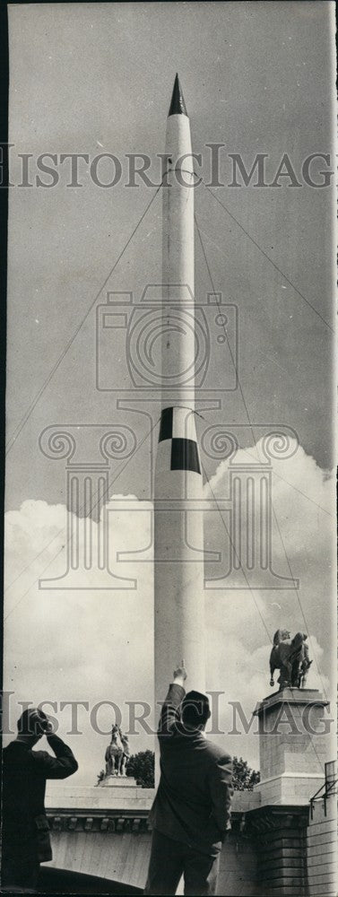 1958, Earth And Cosmos Exhibition Veronica A French Rocket Model - Historic Images