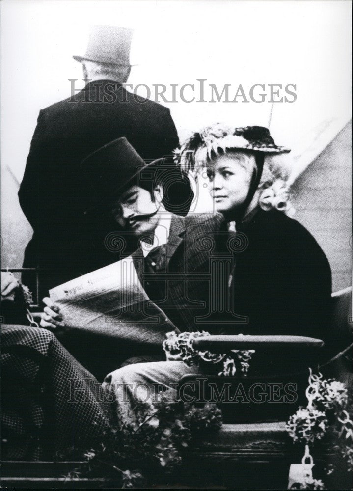 1971 Ingrid Ruppel - Victim Of The Bank Hold-Up -  & Co-Worker - Historic Images