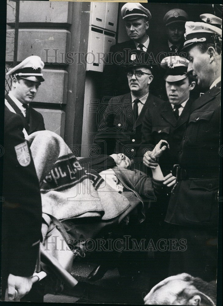 1964 Bank Robber Werner Schulz Captured By Frankfurt Police - Historic Images