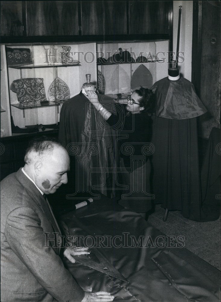 Press Photo Interior Clerical Tailor Shop Making Bishop Robes - Historic Images