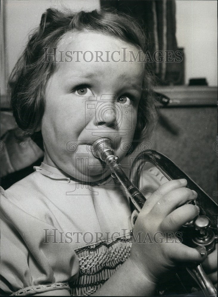 Press Photo Musician Halem Grayford At White Horse Inn - KSB67567 - Historic Images