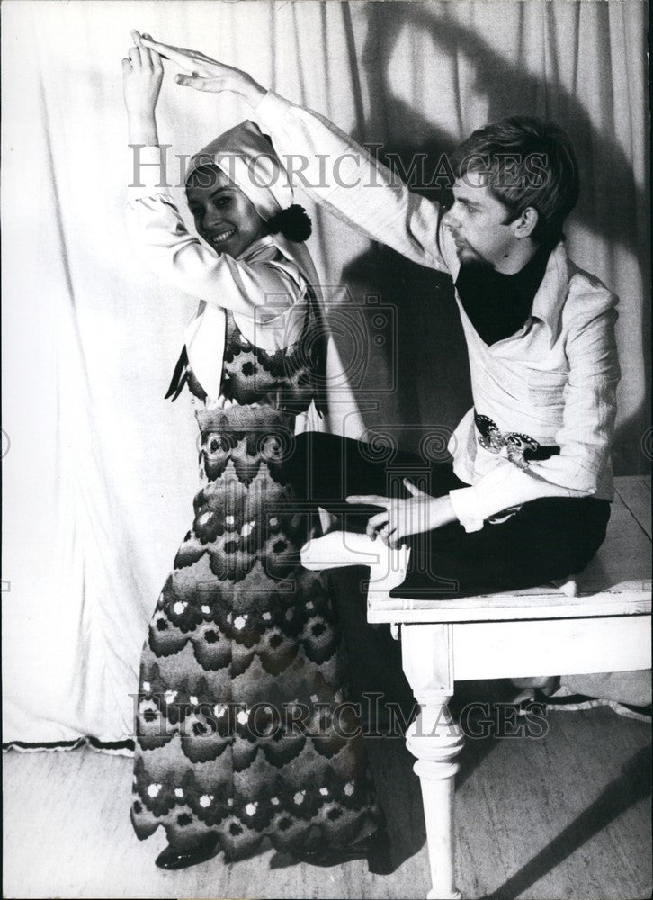 1971 Press Photo Design by Reinhard Hellmann is Munich's Youngest Couturier - Historic Images