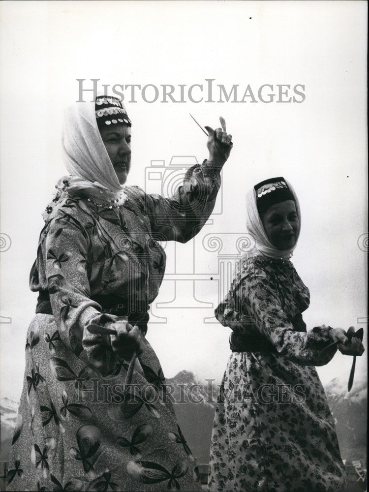 1957 Press Photo American Girl scouts that live in Turkey - KSB67771 - Historic Images