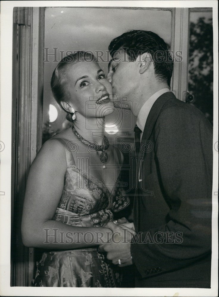 1956 Press Photo Actor Edmund Purdom & Linda Christian - Historic Images