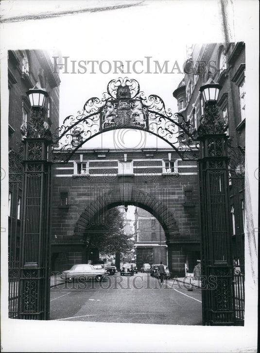 Press Photo Scotland Yard - KSB67833- Historic Images