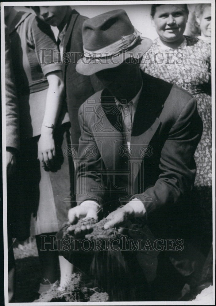 1956 National Ploughing Contest in Shillingford, Oxford, U.K - Historic Images