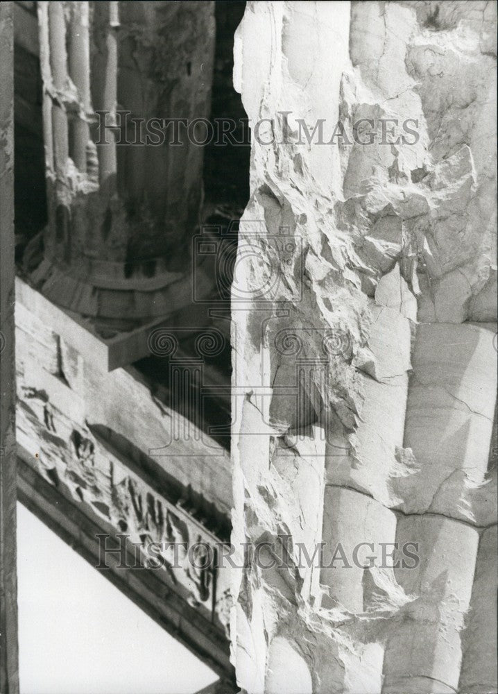 Press Photo Severley Damaged Column- Greek Aeropolis - KSB68235-Historic Images