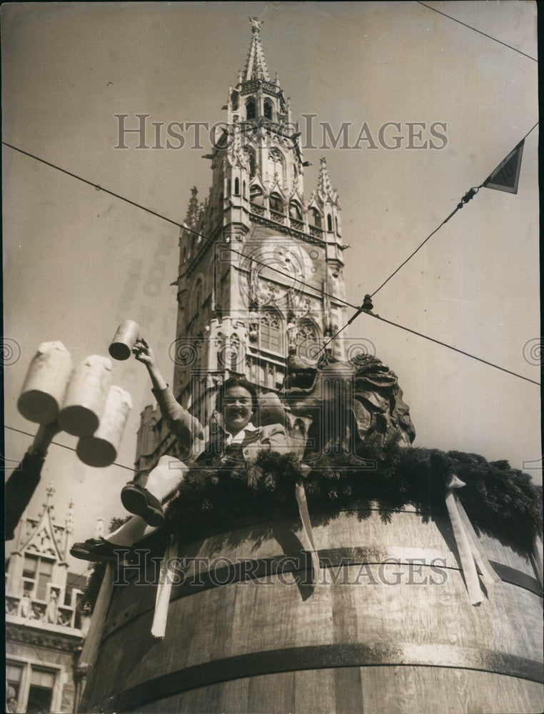 Press Photo Munich Beer Festival - KSB68495 - Historic Images