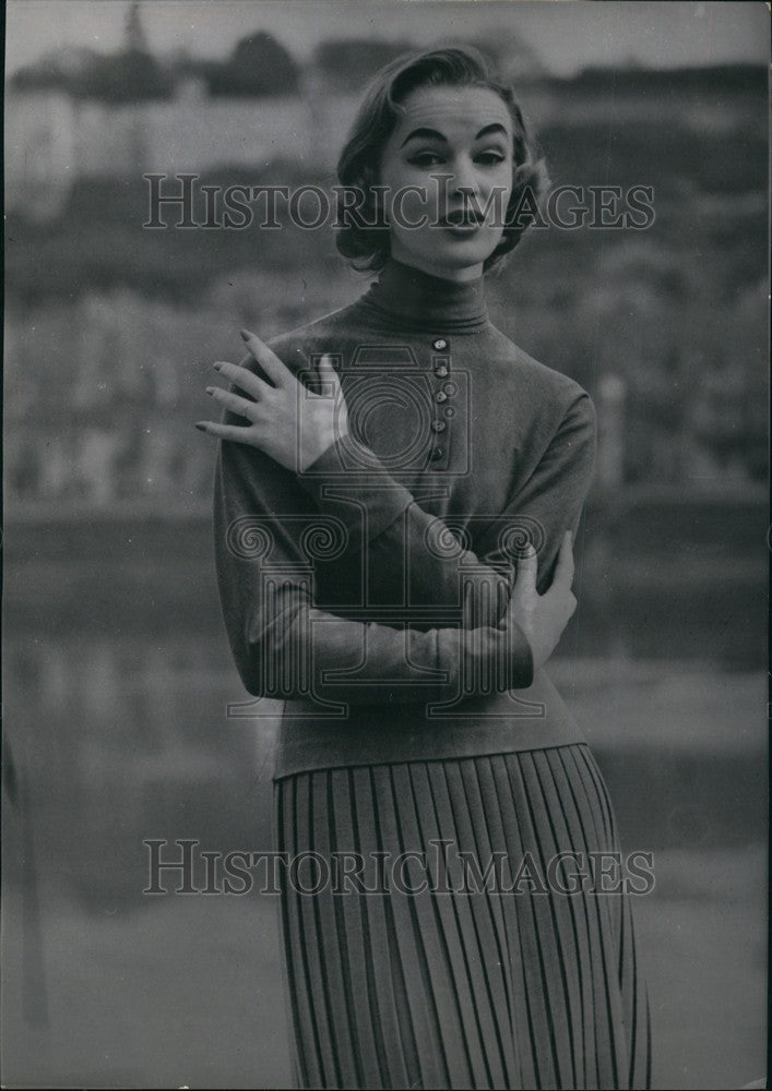 1956 Press Photo Tricosa is showing this pleated skirt with a sweater-Historic Images