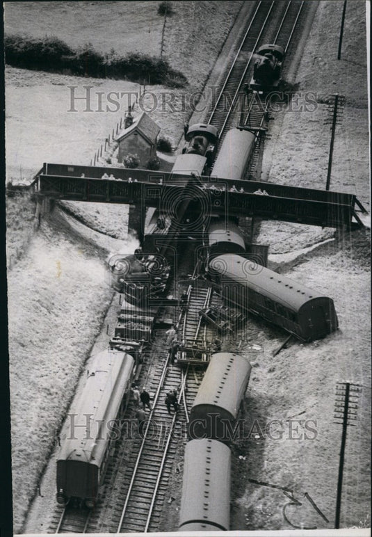 1950 Train  Derailment of London bound train - Historic Images