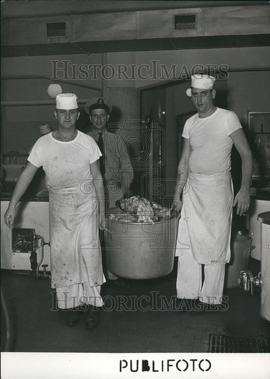 Press Photo Thanksgiving Day for American Forces in Naples - KSB69205-Historic Images