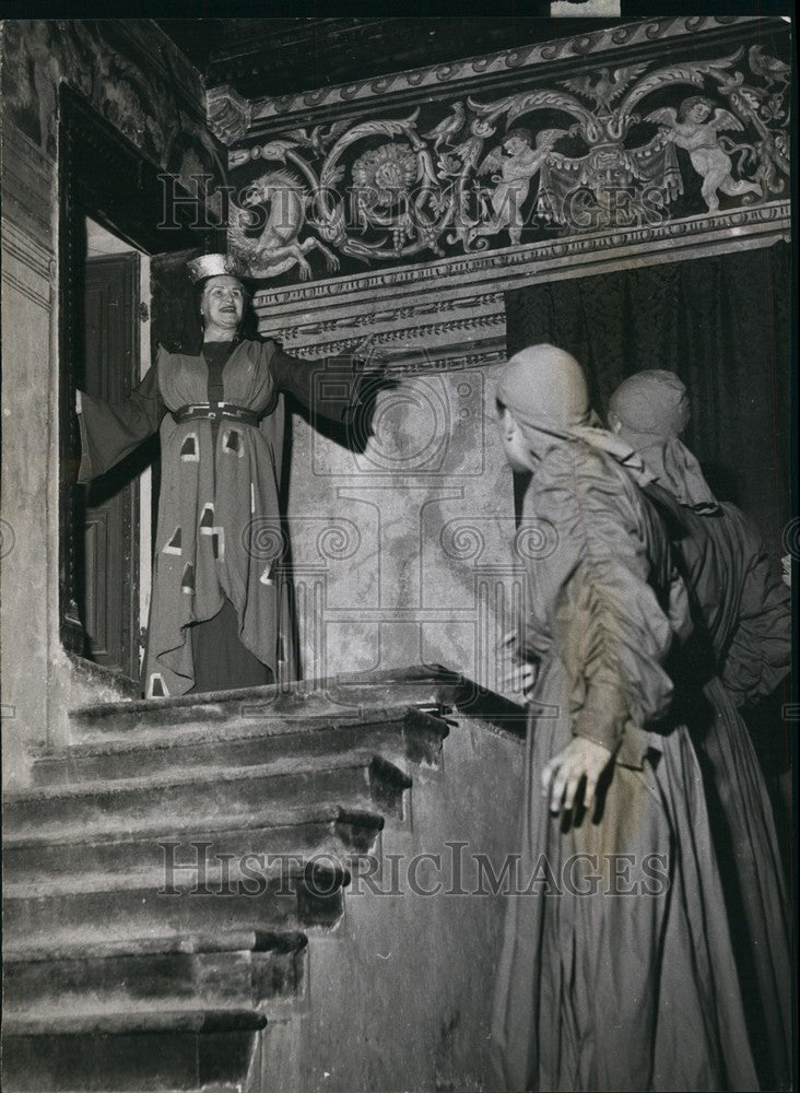 Press Photo Aeschileu Agamemnon Play Mainz's University Delphic College Students - Historic Images